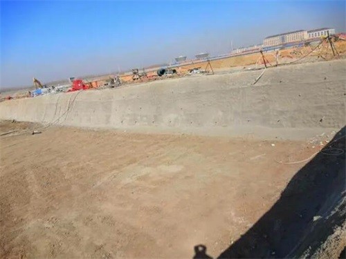 梁子湖高铁桩基础建设